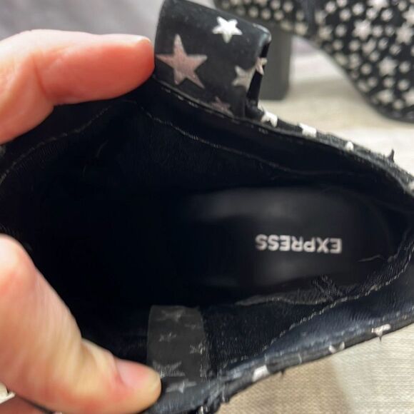 Express size 9 3 inch heeled boots black withe silver stars - brand new - Picture 7 of 7